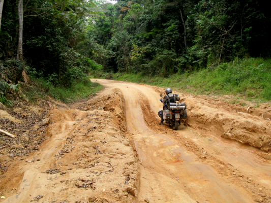 more of ekok mamfe road.JPG